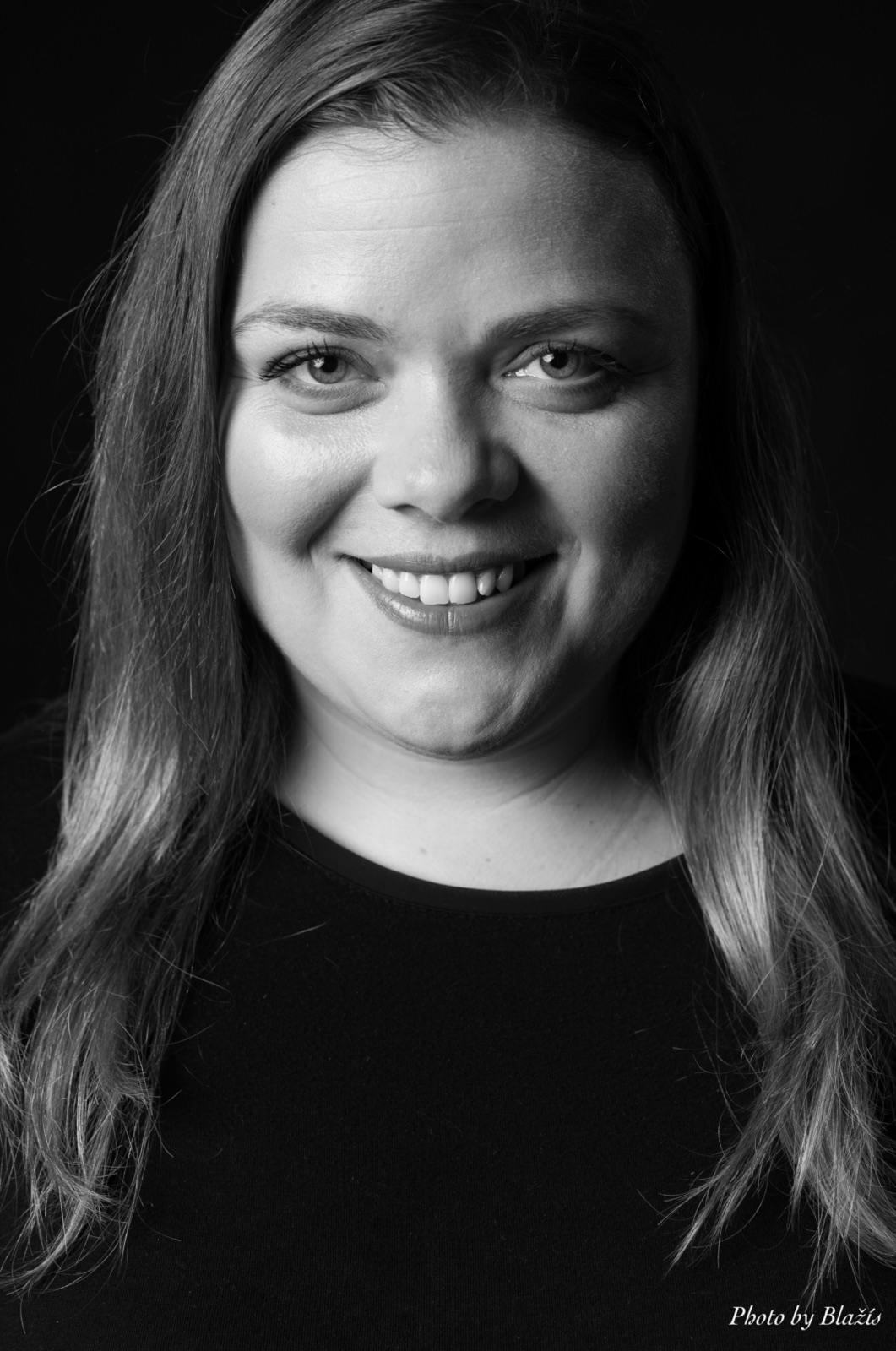 Lucie Polišenská — studiový portrét